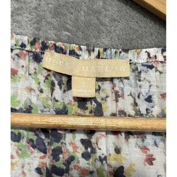 3/$20 Hope &Harlow Floral Lightweight Blouse Size SMALL 3/4 Sleeve Boho Feminine - Picture 5 of 7